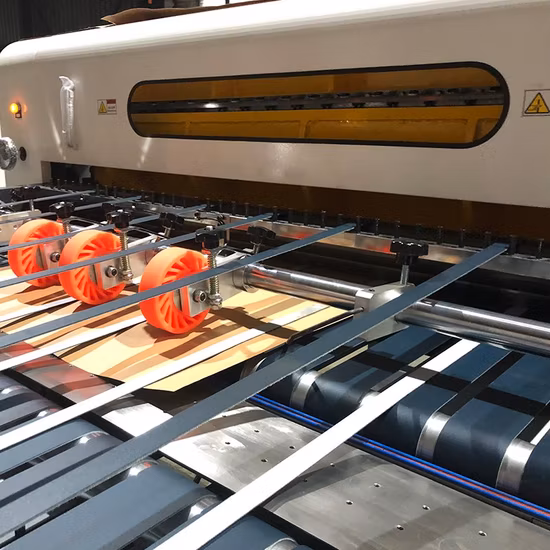 Rouleau de papier géant automatique à grande vitesse de 1700 mm pour couper la machine de feuilles de coupe